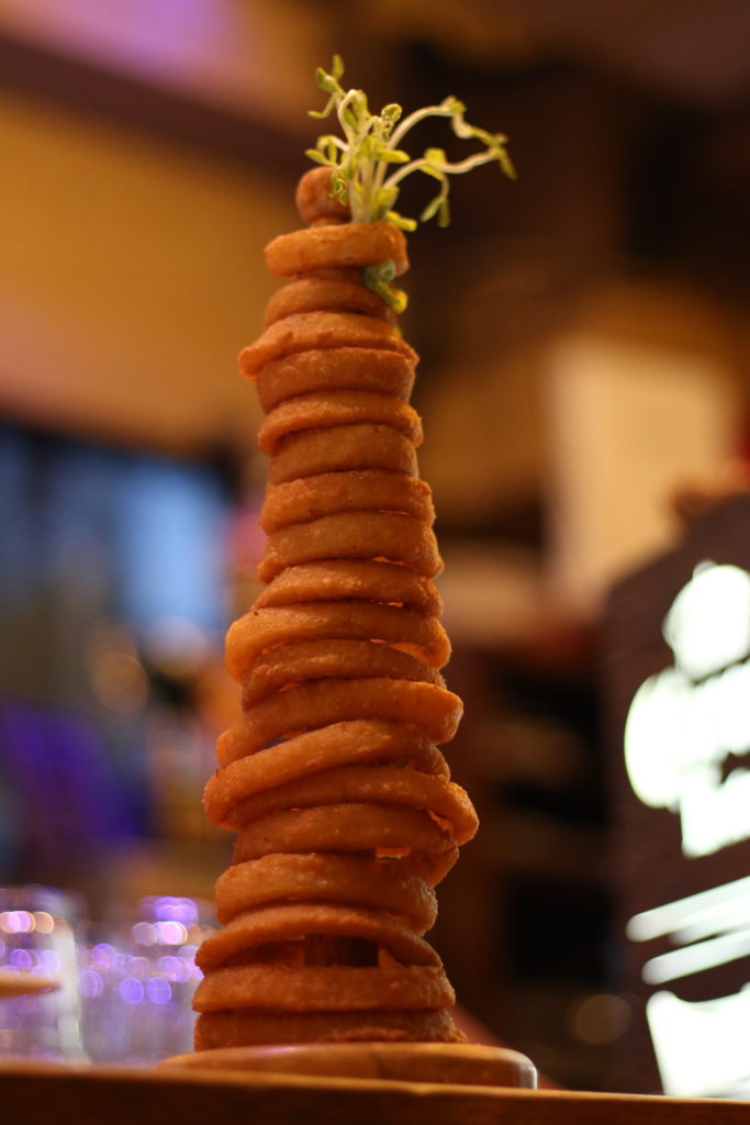 <strong>オニオンリングタワー<br>〜Onion Ring Tower〜</strong>　980<small>円</small><br>