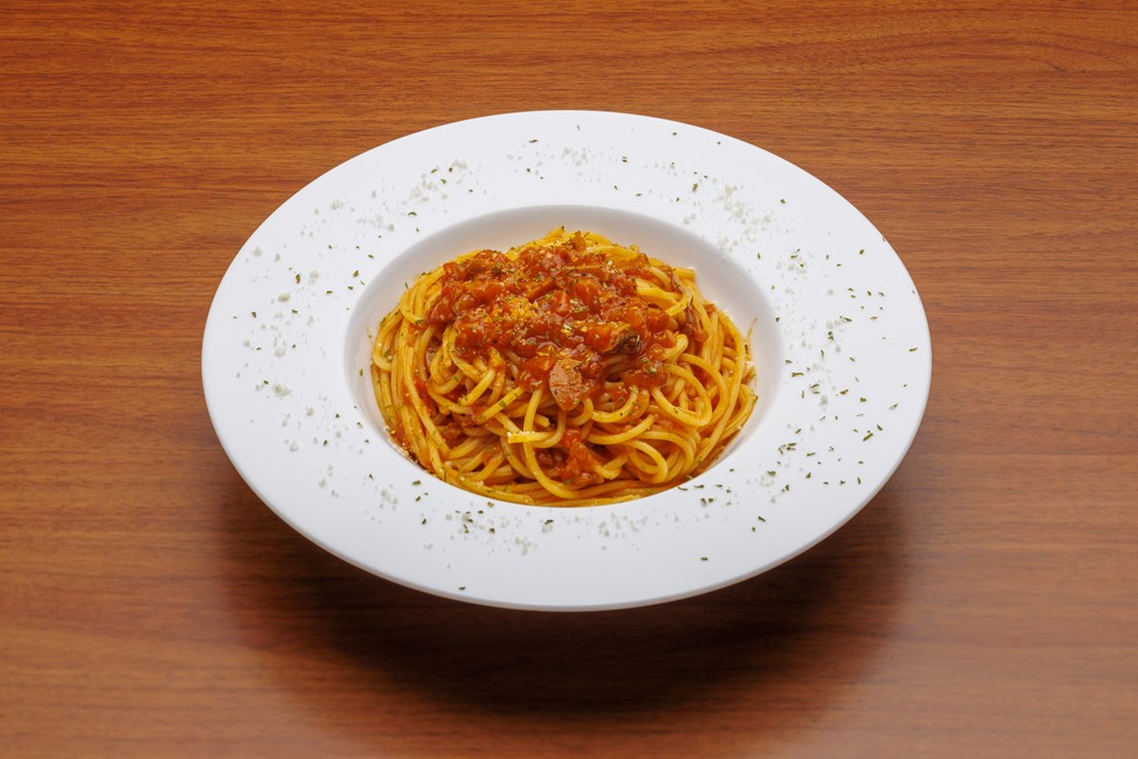 <strong>ミートソースパスタ<br>〜Spaghetti Bolognese〜</strong>　1,100<small>円</small><br>