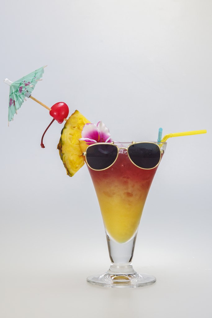 <strong>トロピカルサングリア<br>〜Tropical Sangria〜</strong>　1,300<small>円</small><br>